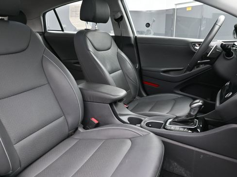 Used 2020 Hyundai Ioniq Limited image 27