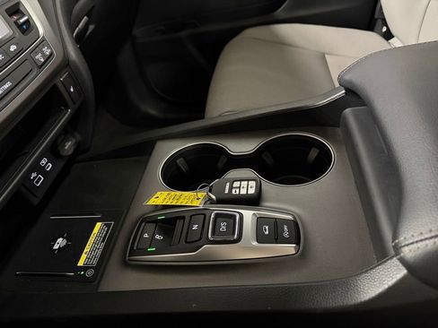 Used 2024 Honda Passport EX-L image 15