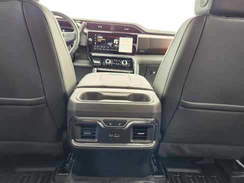 Used 2026 GMC Sierra 2500 Denali w/ Max Trailering Package AWD/4WD image 13