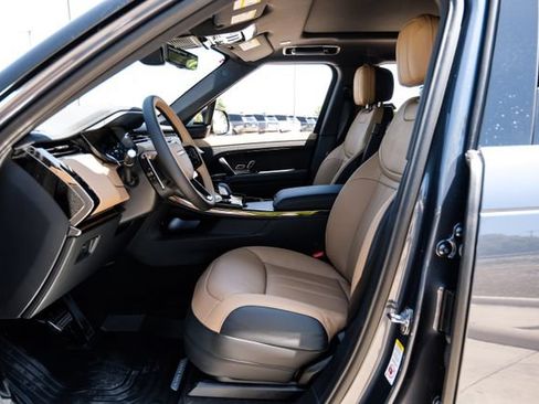 New 2026 Land Rover Range Rover Sport Dynamic SE AWD/4WD image 4
