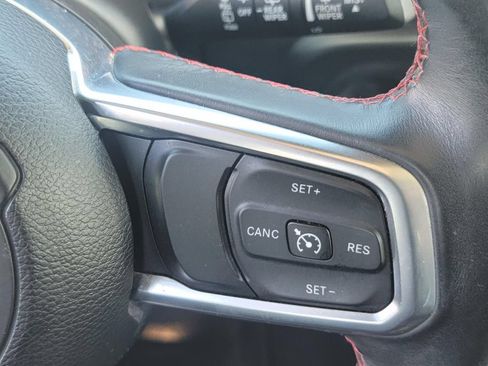 Used 2018 Jeep Wrangler Unlimited Rubicon w/ Dual Top Group AWD/4WD image 32