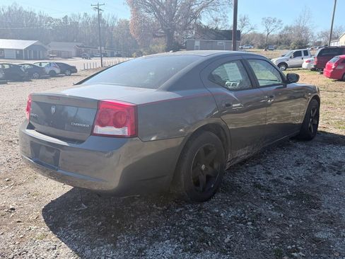Used 2010 Dodge Charger SXT image 4
