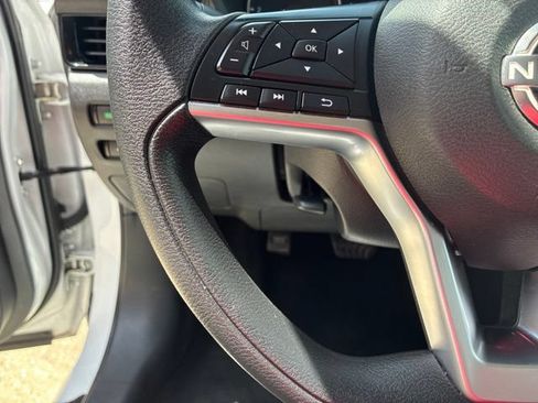 Used 2024 Nissan Sentra SV FWD image 22