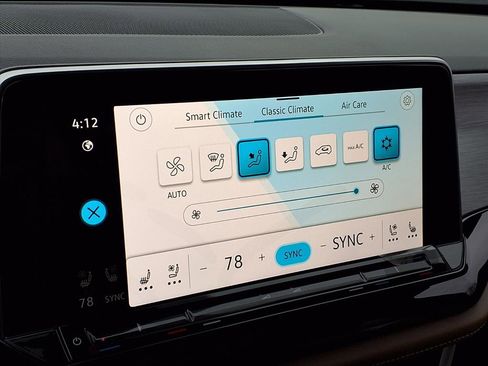 New 2026 Volkswagen Atlas Cross Sport SE image 17