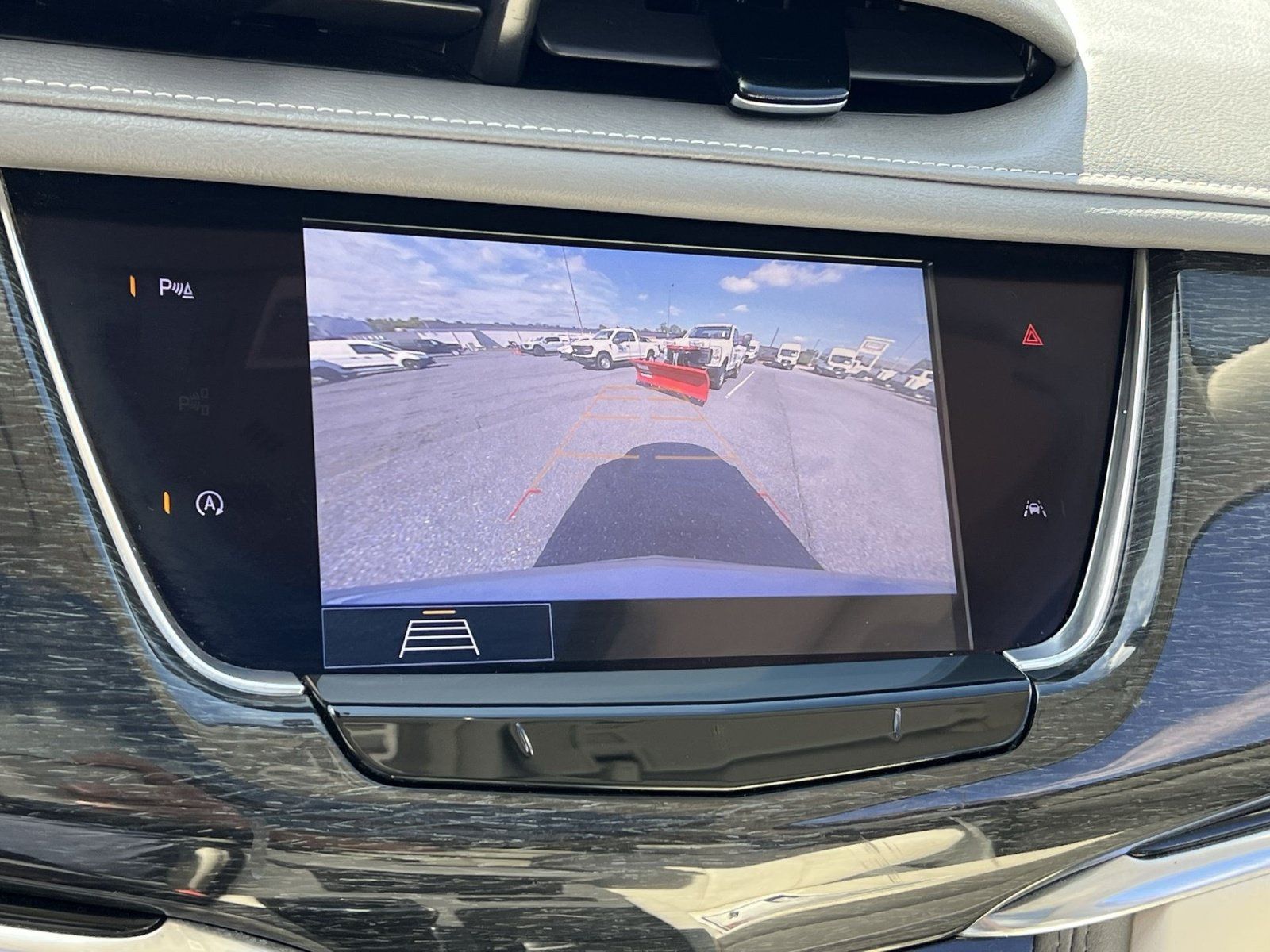 Used 2020 Cadillac XT6 Premium Luxury FWD image 19