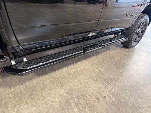 Used 2024 RAM 2500 Big Horn w/ Night Edition AWD/4WD image 7