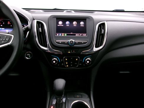 Used 2023 Chevrolet Equinox LT image 10