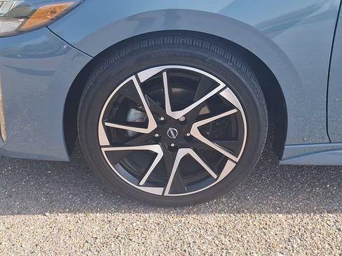 Certified 2024 Nissan Sentra SR FWD image 16