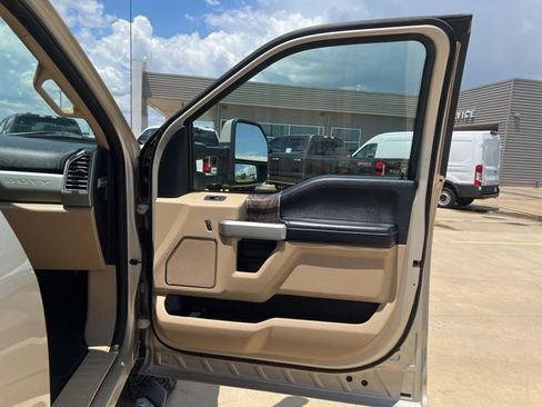 Used 2017 Ford F350 Lariat w/ Lariat Value Package image 25