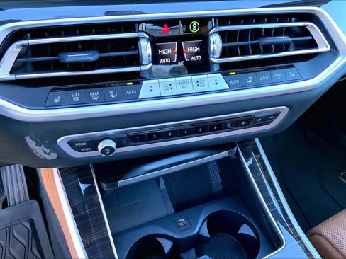 Used 2023 BMW X5 xDrive40i w/ Climate Comfort Package image 32