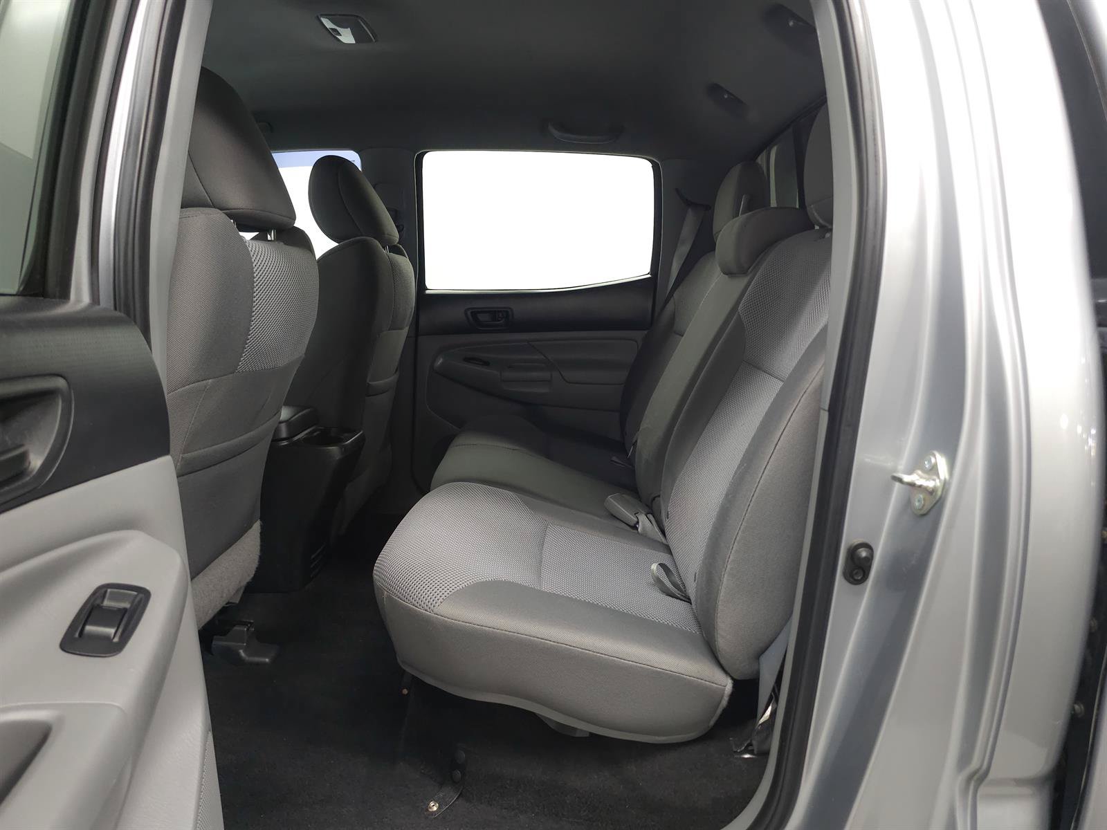 Used 2014 Toyota Tacoma 4x4 Double Cab w/ TRD Sport Package image 5