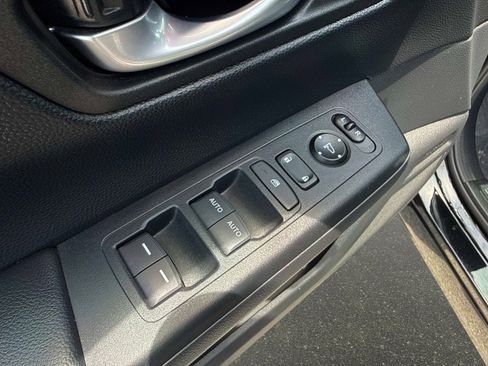 Used 2023 Honda CR-V EX image 15