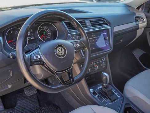 Used 2018 Volkswagen Tiguan SE image 9