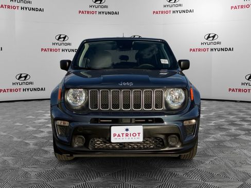 Used 2023 Jeep Renegade Latitude AWD/4WD image 8
