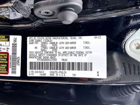 Used 2024 Toyota Tundra Limited AWD/4WD image 35