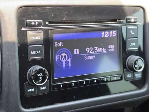 Used 2020 Honda HR-V LX image 19