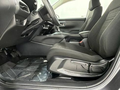 Used 2024 Honda HR-V LX image 14