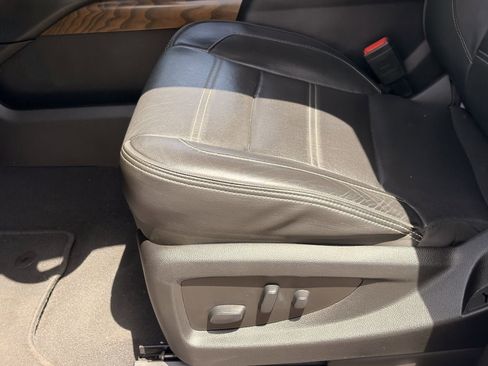 Used 2019 GMC Yukon Denali w/ Open Road Package AWD/4WD image 30