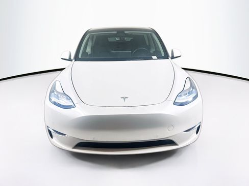 Used 2022 Tesla Model Y Performance AWD/4WD image 2