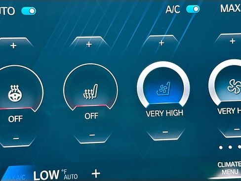 Used 2023 BMW XM AWD/4WD image 21