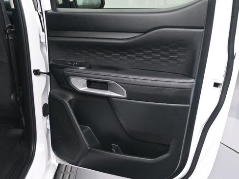 Used 2024 Ford Ranger XLT image 13