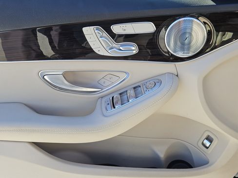 Used 2021 Mercedes-Benz C 300 Sedan image 23