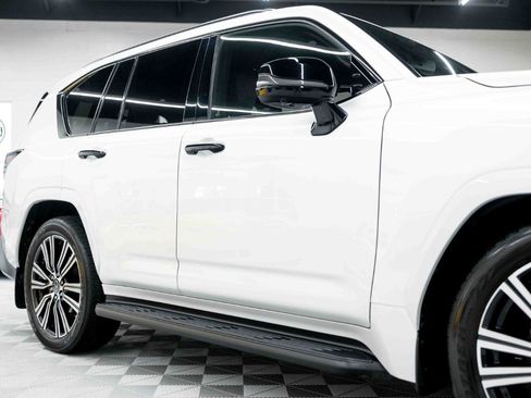 Used 2024 Lexus LX 600 4WD w/ Appearance Package image 16