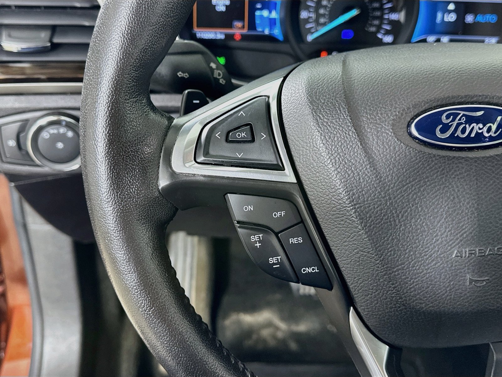 Used 2016 Ford Fusion SE w/ Equipment Group 202A AWD/4WD image 18