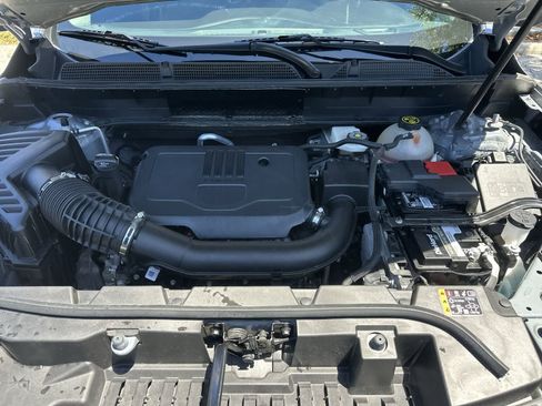 Used 2023 GMC Acadia SLE w/ Driver Convenience Package AWD/4WD image 13