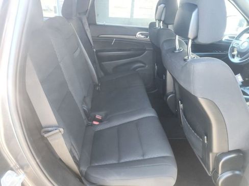 Used 2019 Jeep Grand Cherokee Laredo w/ Security & Convenience Group image 13