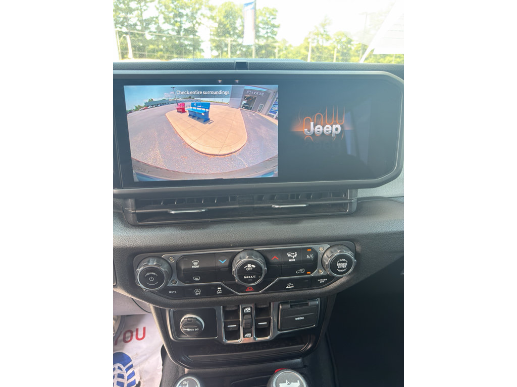 Used 2024 Jeep Wrangler Unlimited Sport AWD/4WD image 18