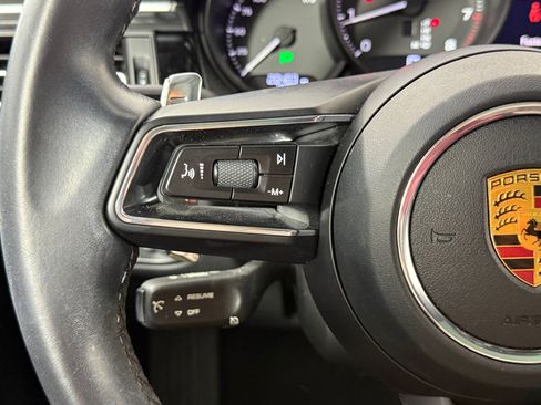 Used 2022 Porsche Macan image 22