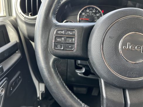 Used 2015 Jeep Wrangler Unlimited Sahara w/ Dual Top Group image 19