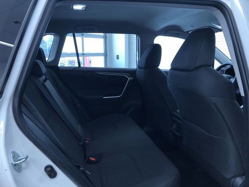 Certified 2025 Toyota RAV4 LE image 21