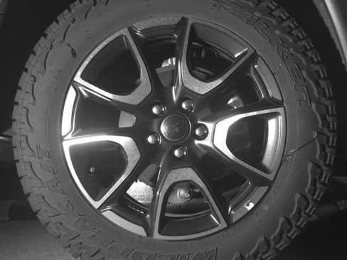 Used 2025 Jeep Compass Trailhawk image 15