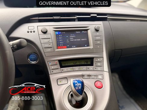 Used 2014 Toyota Prius One image 17