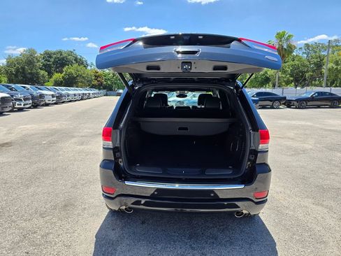 Used 2021 Jeep Grand Cherokee Overland RWD image 41