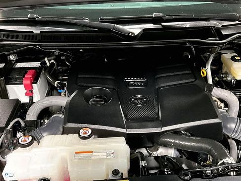 Used 2024 Toyota Tundra SR5 w/ SR5 Premium Package AWD/4WD image 41