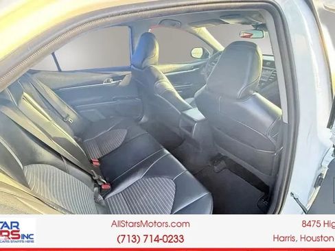 Used 2020 Toyota Camry SE w/ Carpet Mat Package FWD image 19