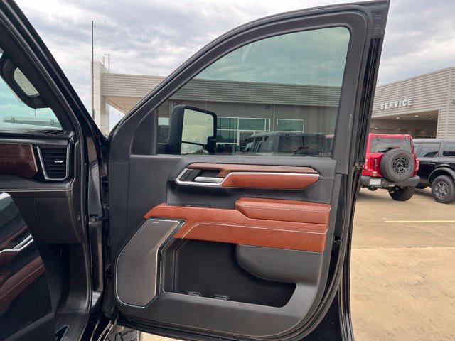 Used 2024 GMC Sierra 3500 Denali Ultimate AWD/4WD image 21