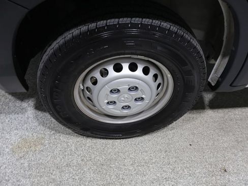 Used 2025 RAM ProMaster 2500 w/ Premium Convenience Group FWD image 10