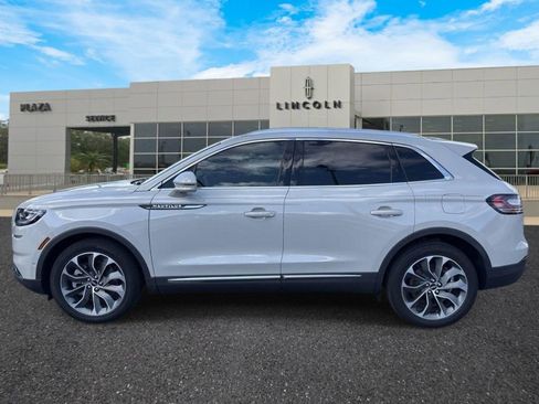 Used 2023 Lincoln Nautilus Reserve AWD/4WD image 6