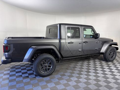 New 2026 Jeep Gladiator Sport AWD/4WD image 3