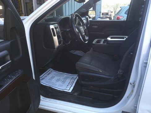Used 2017 GMC Sierra 1500 SLE w/ SLE Value Package AWD/4WD image 9