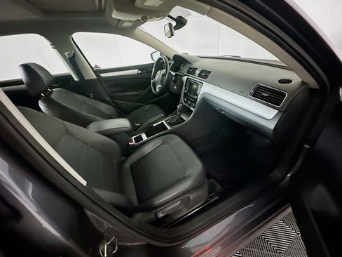 Used 2012 Volkswagen Passat 2.5 SE image 28