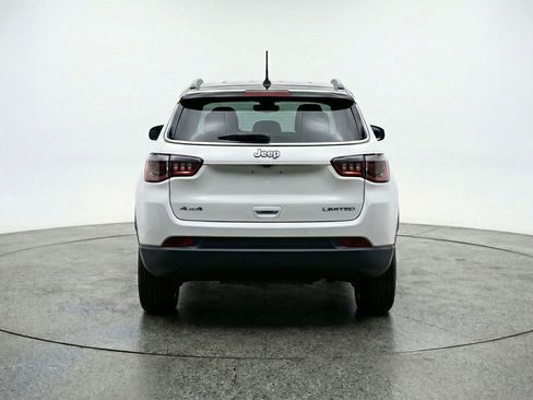 Used 2025 Jeep Compass Trailhawk w/ Trailer Tow Group AWD/4WD image 7