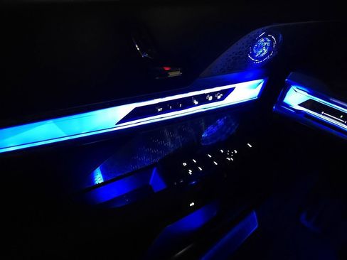 Used 2023 BMW 740i image 62