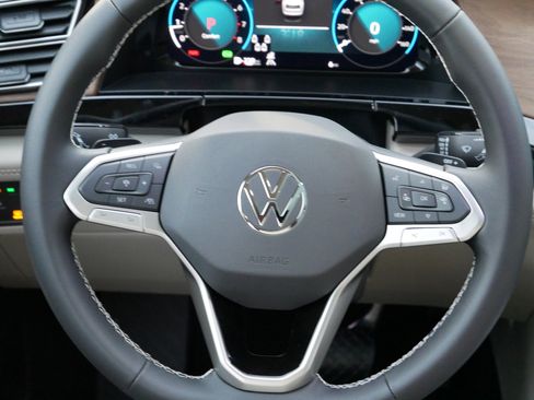 New 2026 Volkswagen Atlas SE image 12