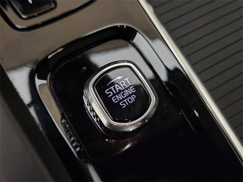 Used 2024 Volvo S60 B5 Core image 19