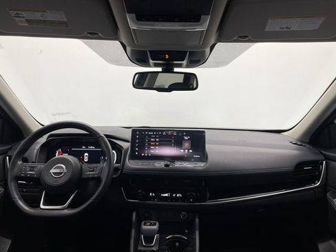 Used 2024 Nissan Rogue SL image 6